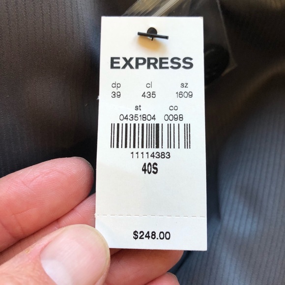 Express Slim Fit Suite - Picture 4 of 6